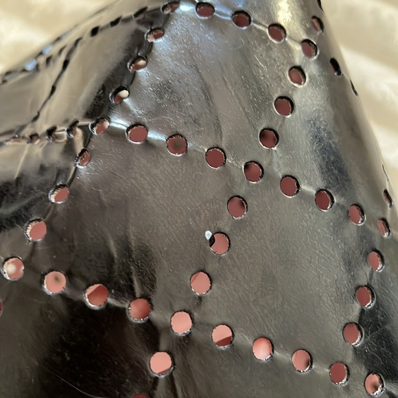 Patent leather Chanel tote with perforated accents. - Picture 17 of 17